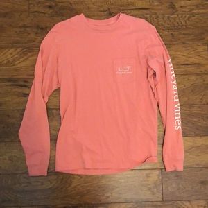 Vineyard Vines T shirt